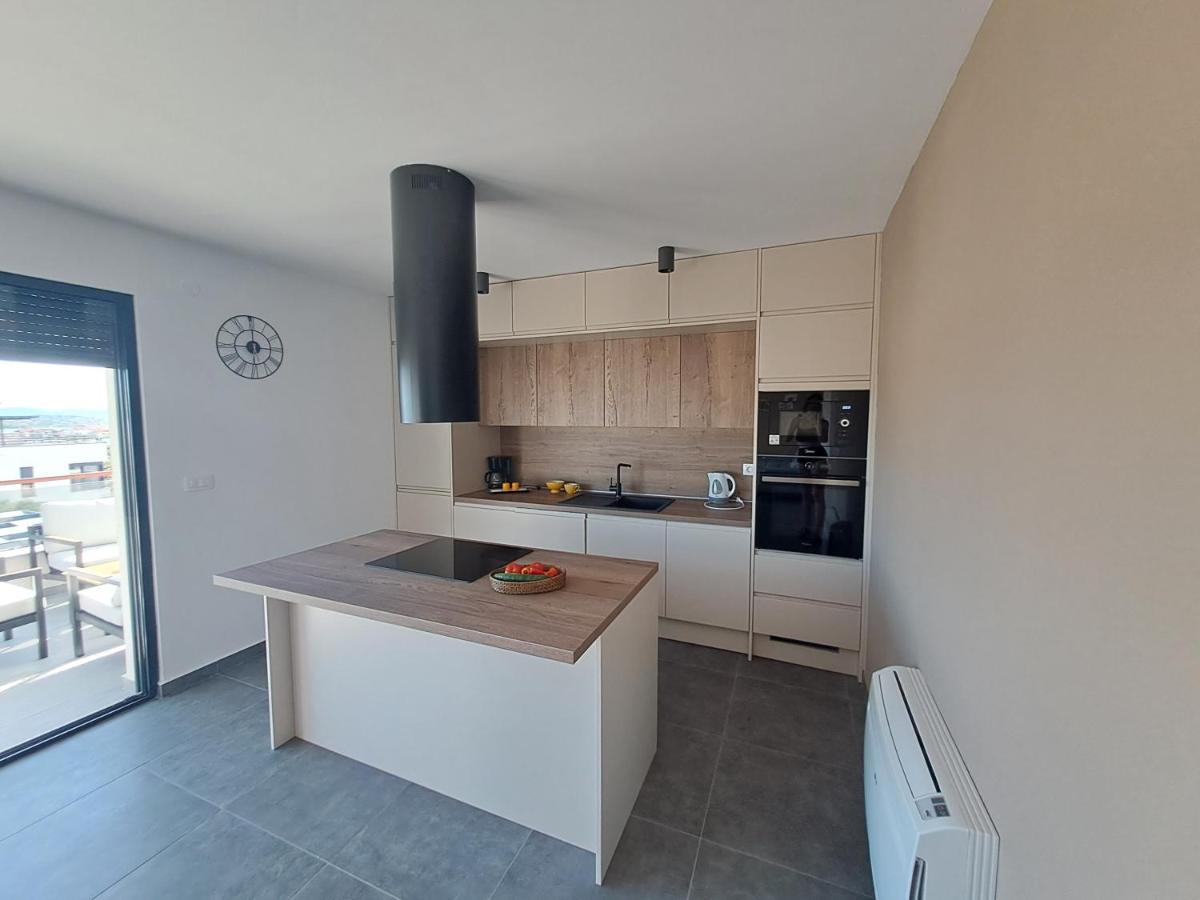 Апартаменты Vodice Hills Экстерьер фото